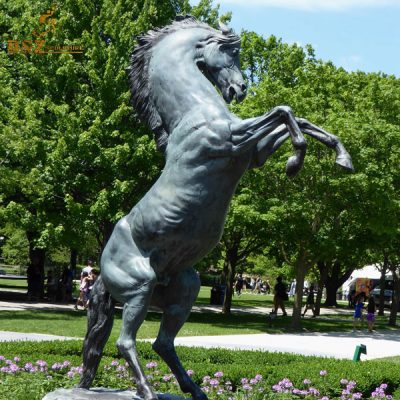 horse sculpture