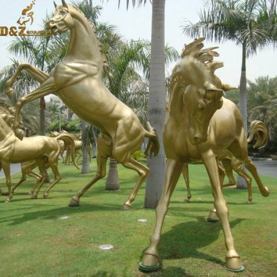 gold color horse