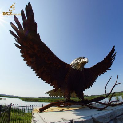 Metal large garden eagle sculptures for sale DZE-017