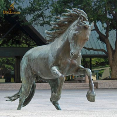 large outdoor horse statues