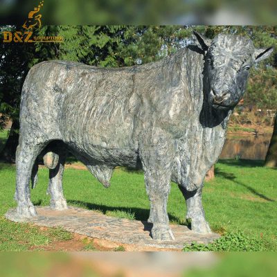 Metal casting hot sale famous bull statue