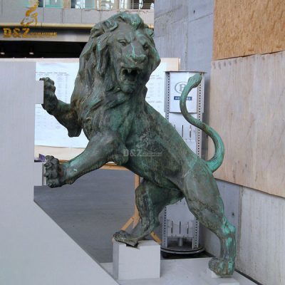 Mighty real size brass lion sculpture garden decor