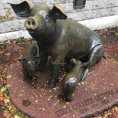 Mother and baby pig statue for indoor outdoor metal decoration