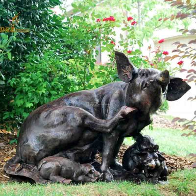 Brass animal design garden pig sculpture for sale