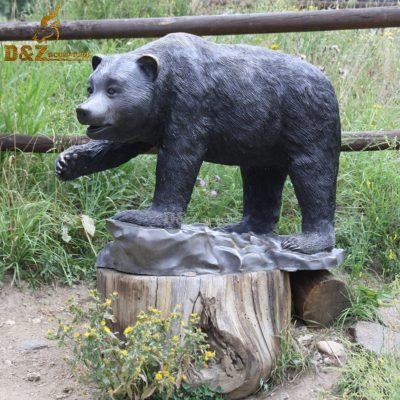 Outdoor Giant Animal Statue Life Size Bronze Gummy Bear Sculpture For Decoration