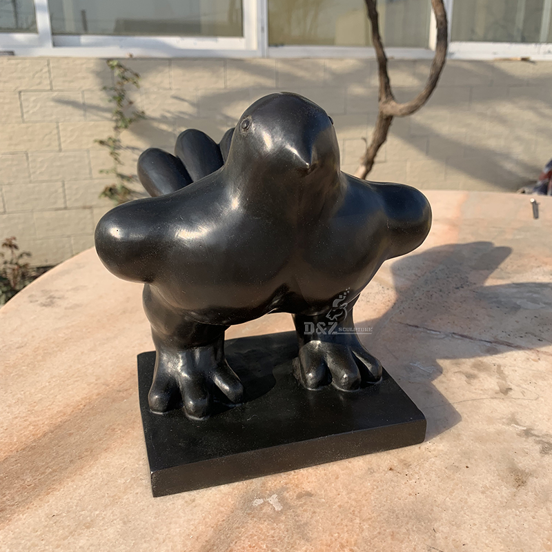 Hot design metal casting life size Botero fat bird sculpture for garden decor