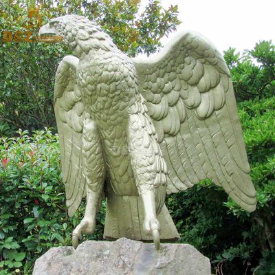 Large outdoor decoration custom brass best price hawk statue for sale DZE-D462